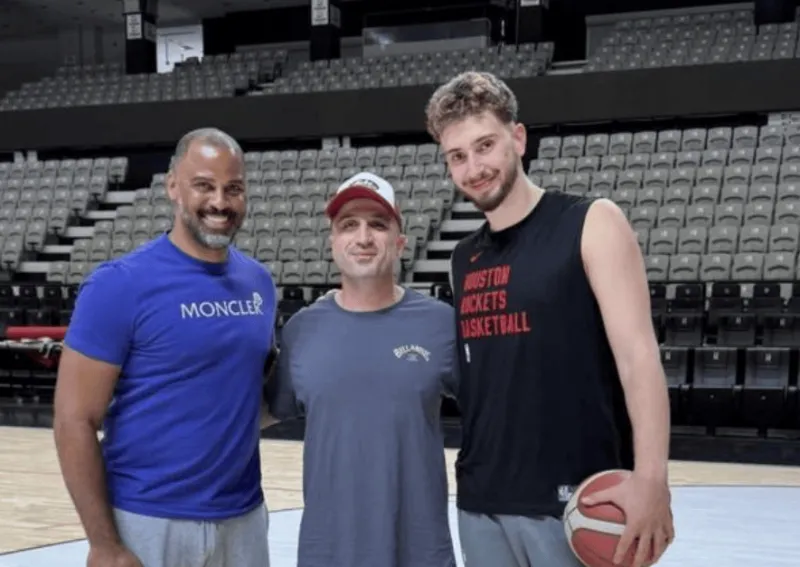 乌度卡：我告诉申京打出侵略性，打出一直以来的统治力