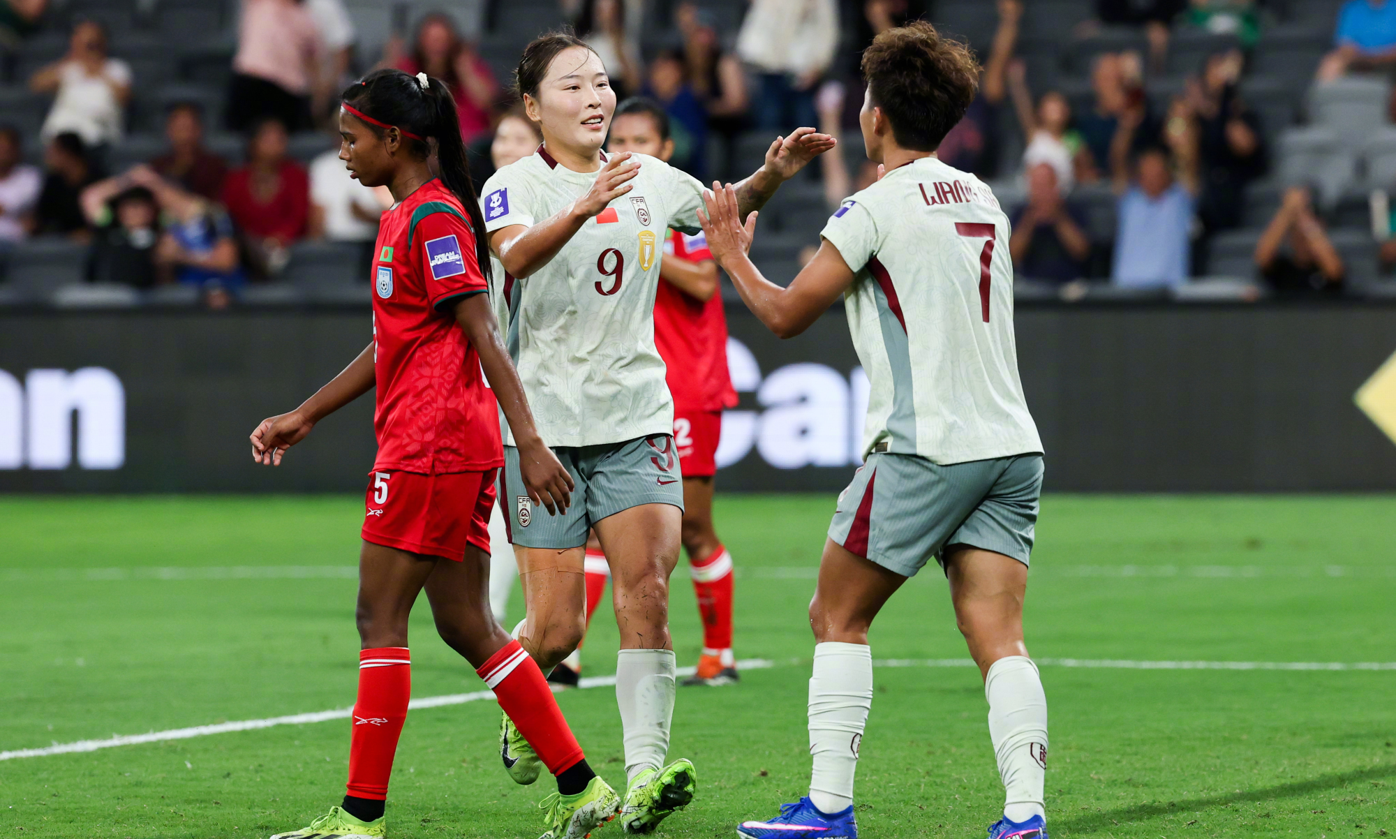 欧博官网-中国女足面对亚洲弱旅时，移动速度慢成致命伤