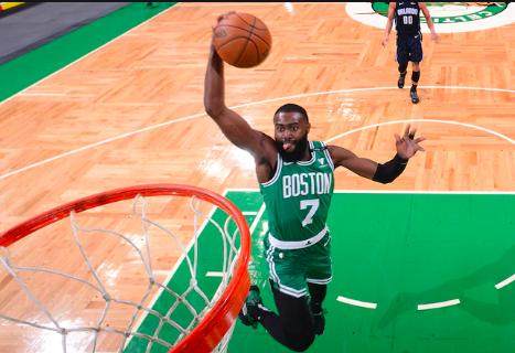 两大核心缺席仍大胜魔术 角色球员已非绿军短板？